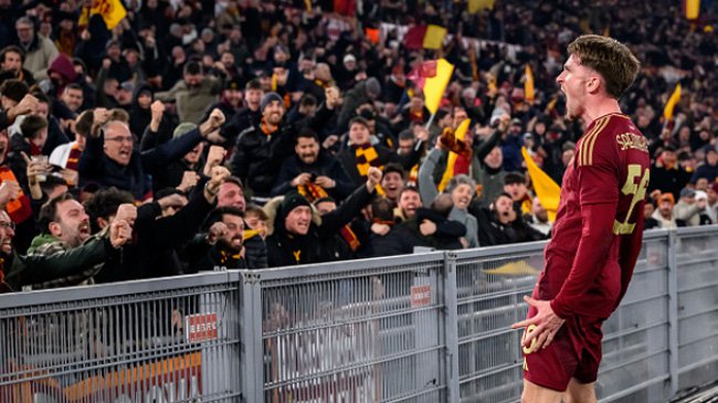 Dyrektor sportowy Romy z wizytą w Casa Milan. Celem rozmowy dot. transferu Saelemakersa