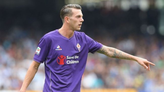 Fiorentina wygrywa w Lidze Europy przed meczem z Milanem po pięknym golu Bernardeschiego