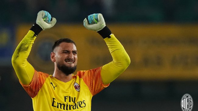 Donnarumma określił się za pomocą swojego otoczenia. Chce zostać w Milanie