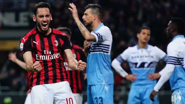 Wysłannicy Leicester City przyjeżdżają oglądać Calhanoglu