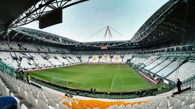 Dotychczasowe mecze Milanu na Juventus Stadium