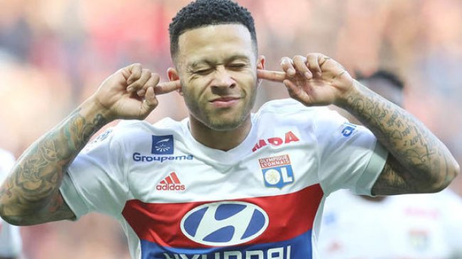 Depay wymieniany jako główny cel transferowy Milanu na lato