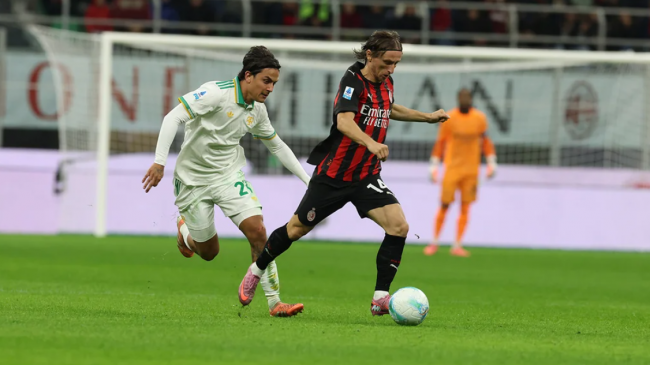 Rossoneri przez miesiąc poza domem. Na początek hit kolejki w Rzymie!