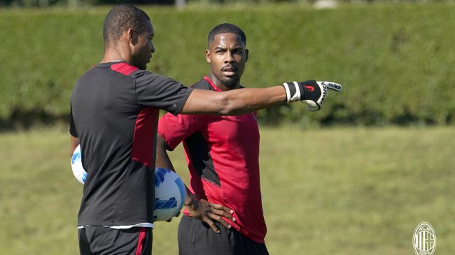 Nelson Dida odchodzi z klubu z powodów osobistych. Brazylijczyka zastąpi Flavio Roma