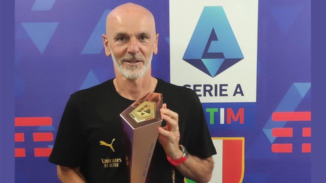 Stefano Pioli najlepszym trenerem Serie A 2021/2022