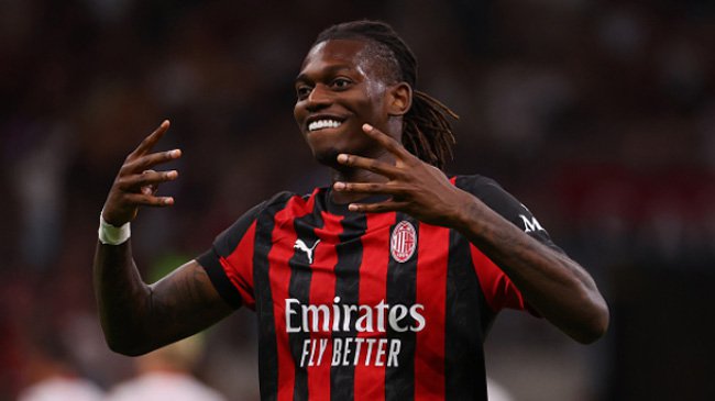 Tuttosport: Między 3-5-2 a 3-4-2-1: jak będzie grał Milan?